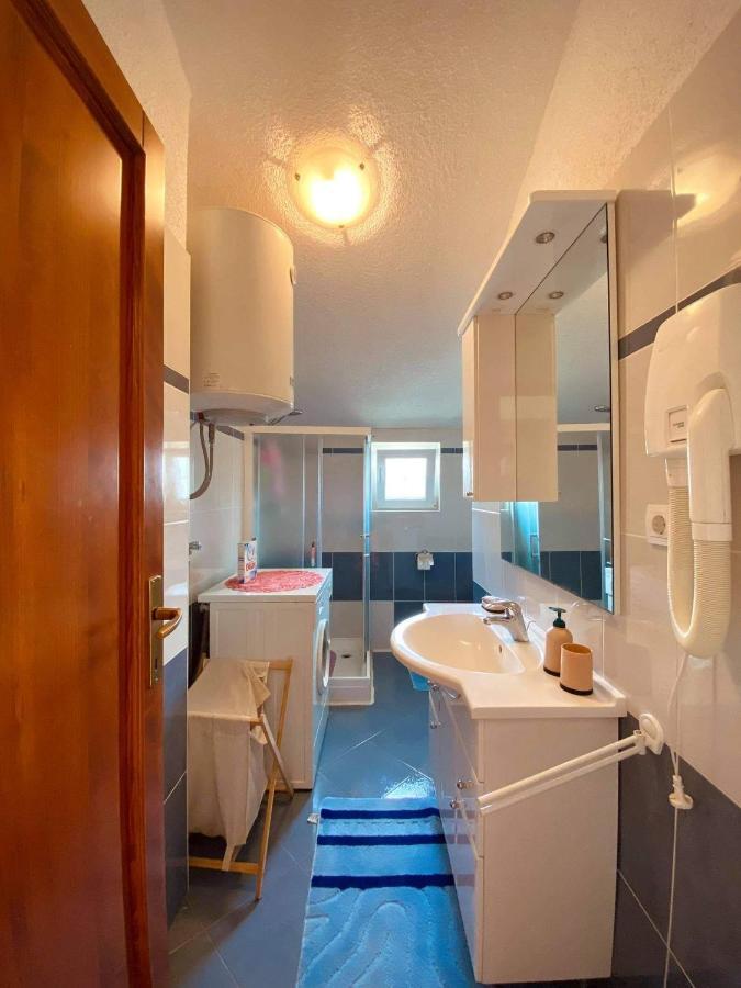 Apartman Luna Sveti Lovreč Pazenatički Esterno foto