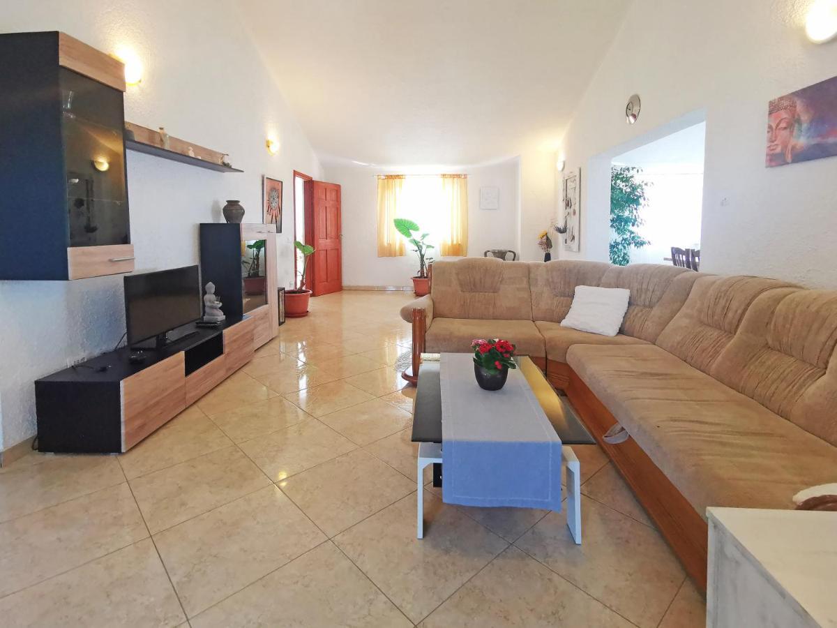 Apartman Luna Sveti Lovreč Pazenatički Esterno foto