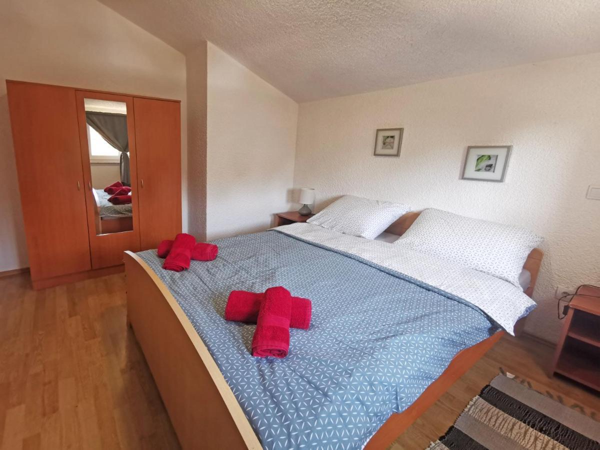 Apartman Luna Sveti Lovreč Pazenatički Esterno foto