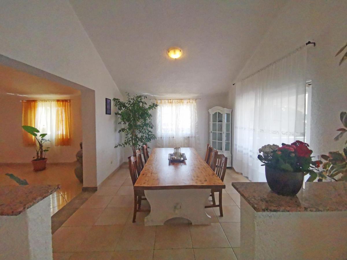 Apartman Luna Sveti Lovreč Pazenatički Esterno foto